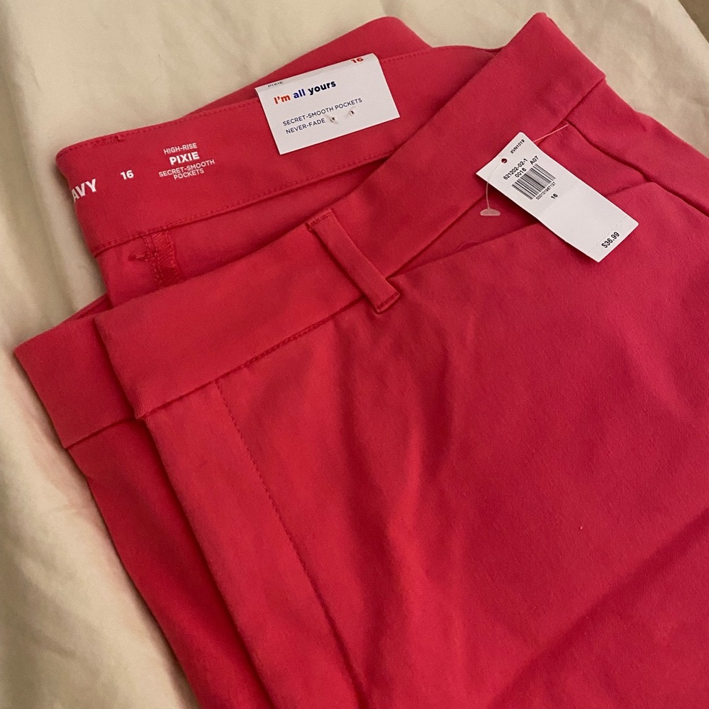 Old Navy High-Rise Pixie Shorts in Vibrant Pink